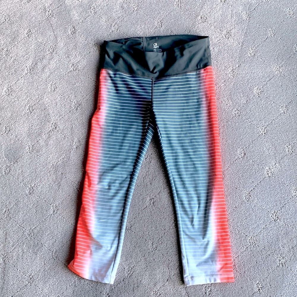 GapFit Capri length work out tights Size XS